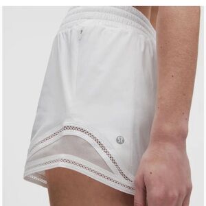 lululemon Hotty Hot HR Lined Short 4" Lace Trim